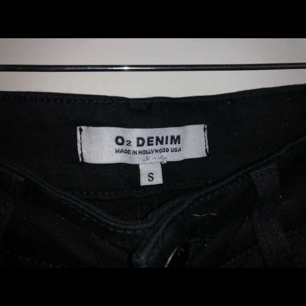 O2 DENIM RIPPED SKIRT - Picture 2 of 2